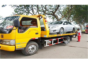 东莞附近24小时汽车拖车服务热线